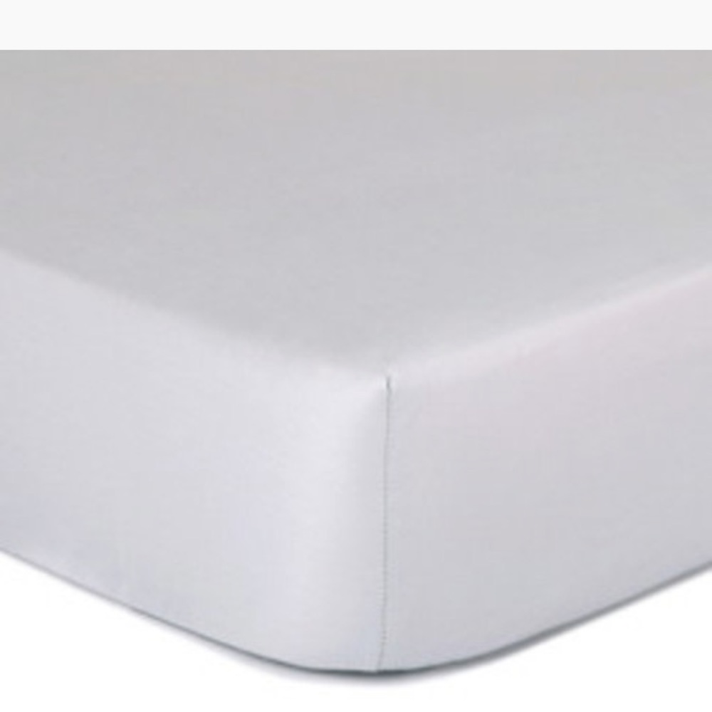 The Peanutshell Solid Fitted Crib Sheet in Grey